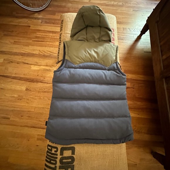 Patagonia Hooded Bivy Vest - Picture 2 of 4
